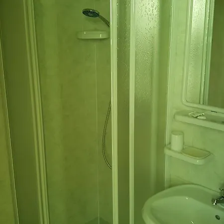 Hotel Romanda 3*